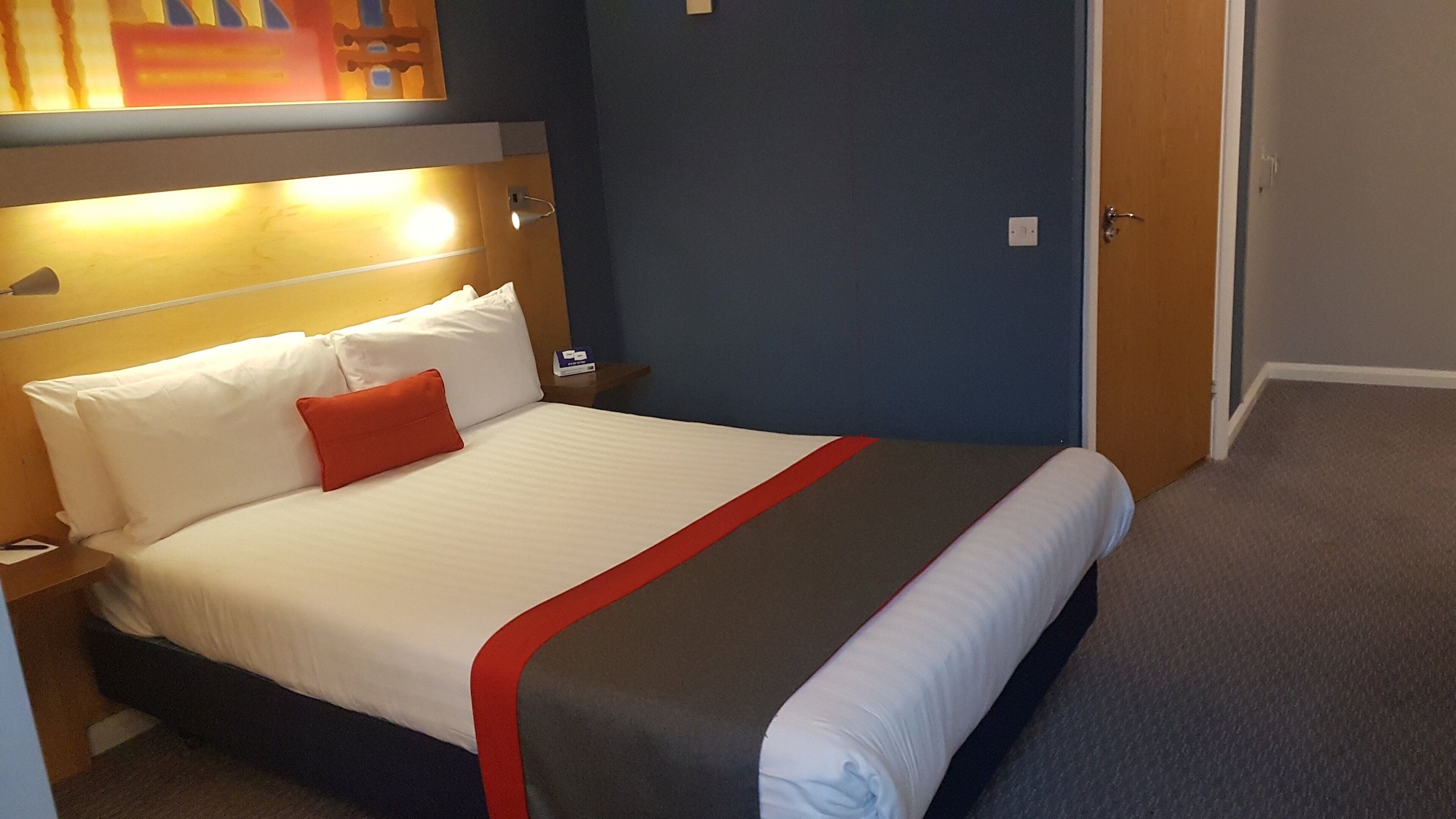 holiday inn express london croydon by ihg