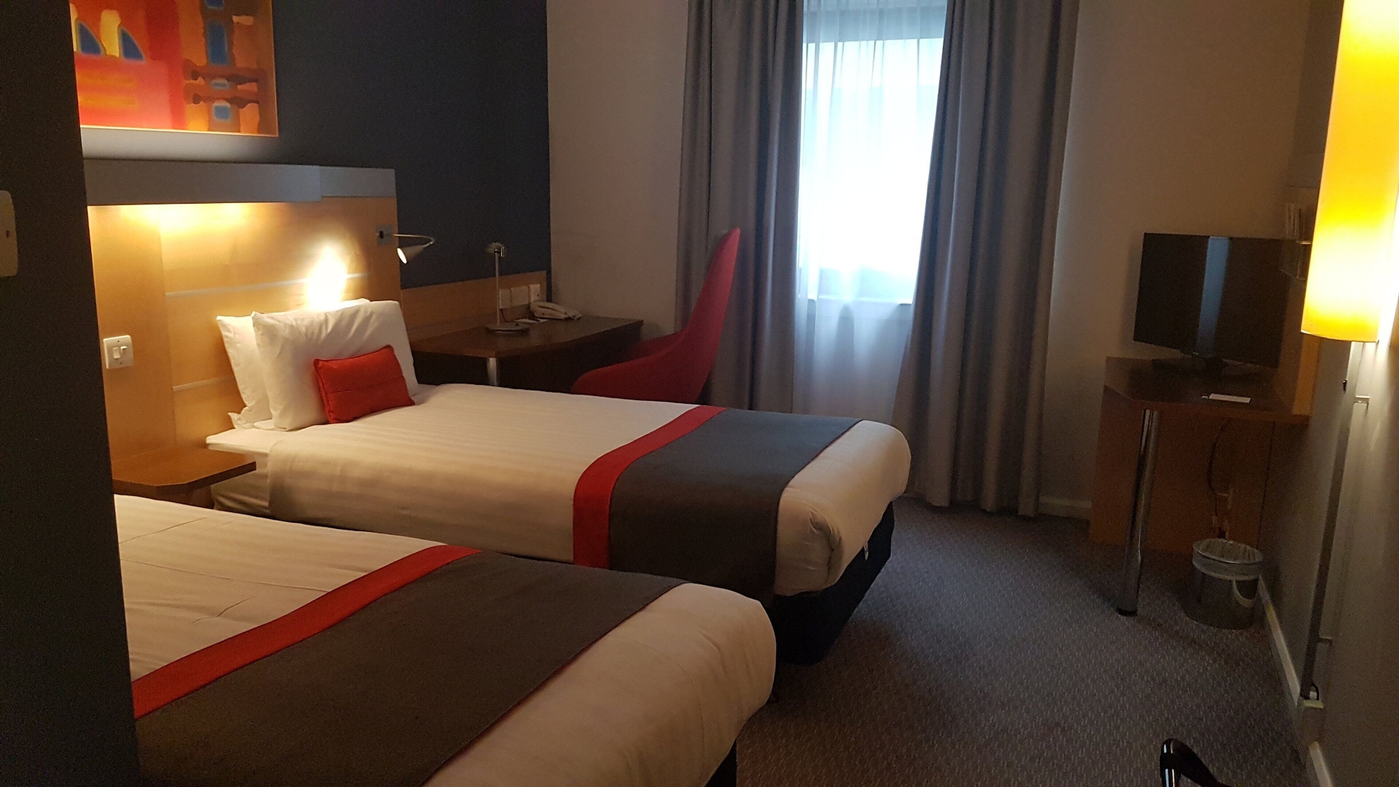 holiday inn express london croydon by ihg