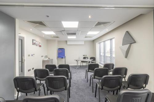 holiday inn express london croydon by ihg