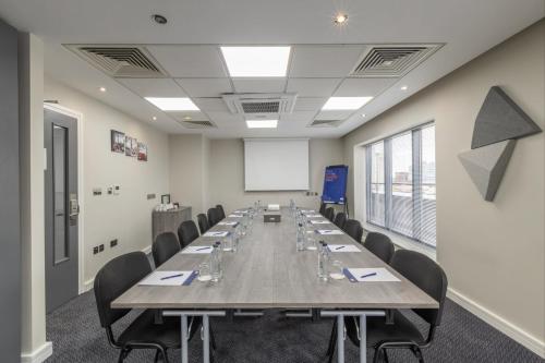 holiday inn express london croydon by ihg