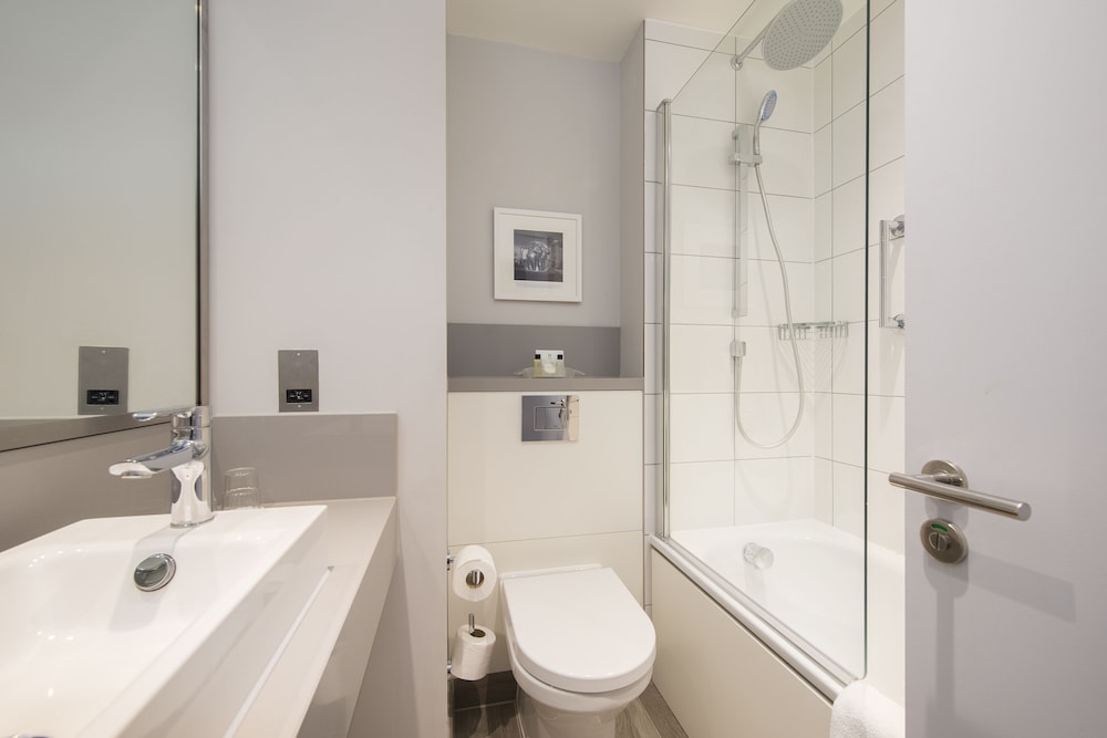 holiday inn london shepperton by ihg