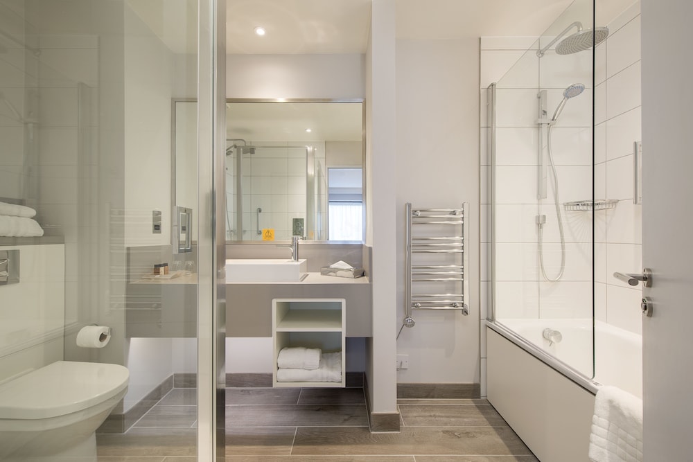 holiday inn london shepperton by ihg