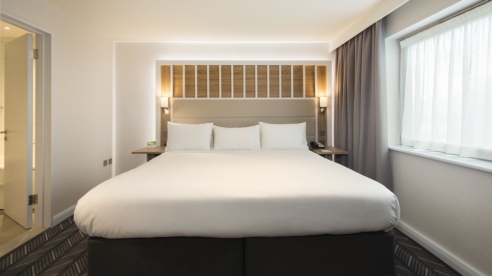 holiday inn london shepperton by ihg