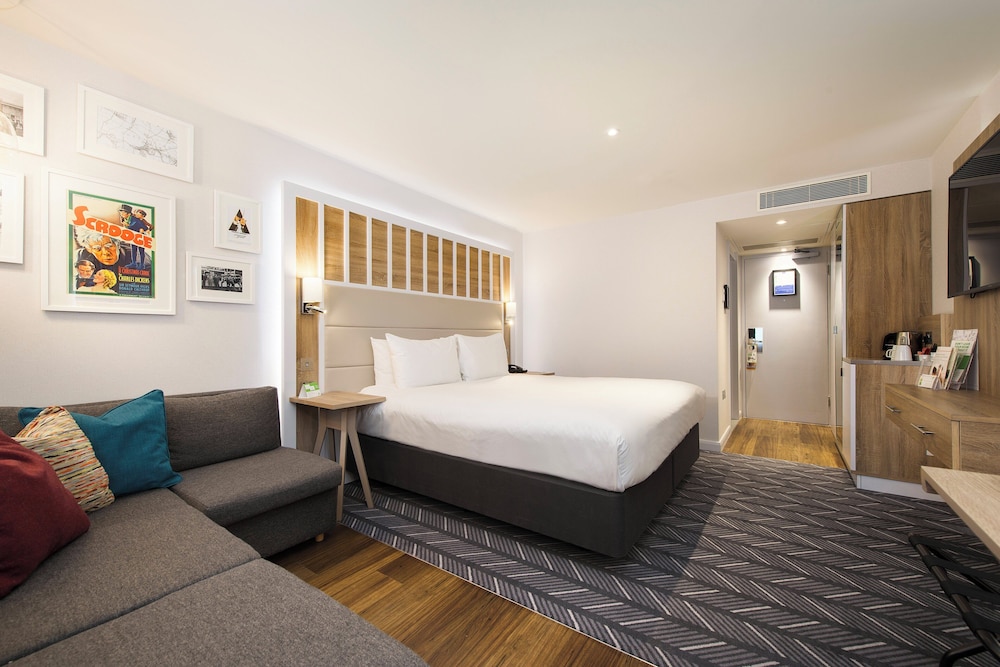 holiday inn london shepperton by ihg