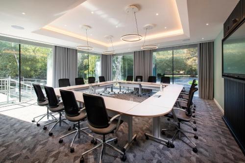 holiday inn london shepperton by ihg