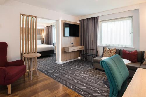 holiday inn london shepperton by ihg