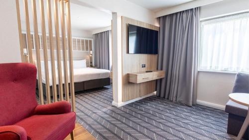 holiday inn london shepperton by ihg