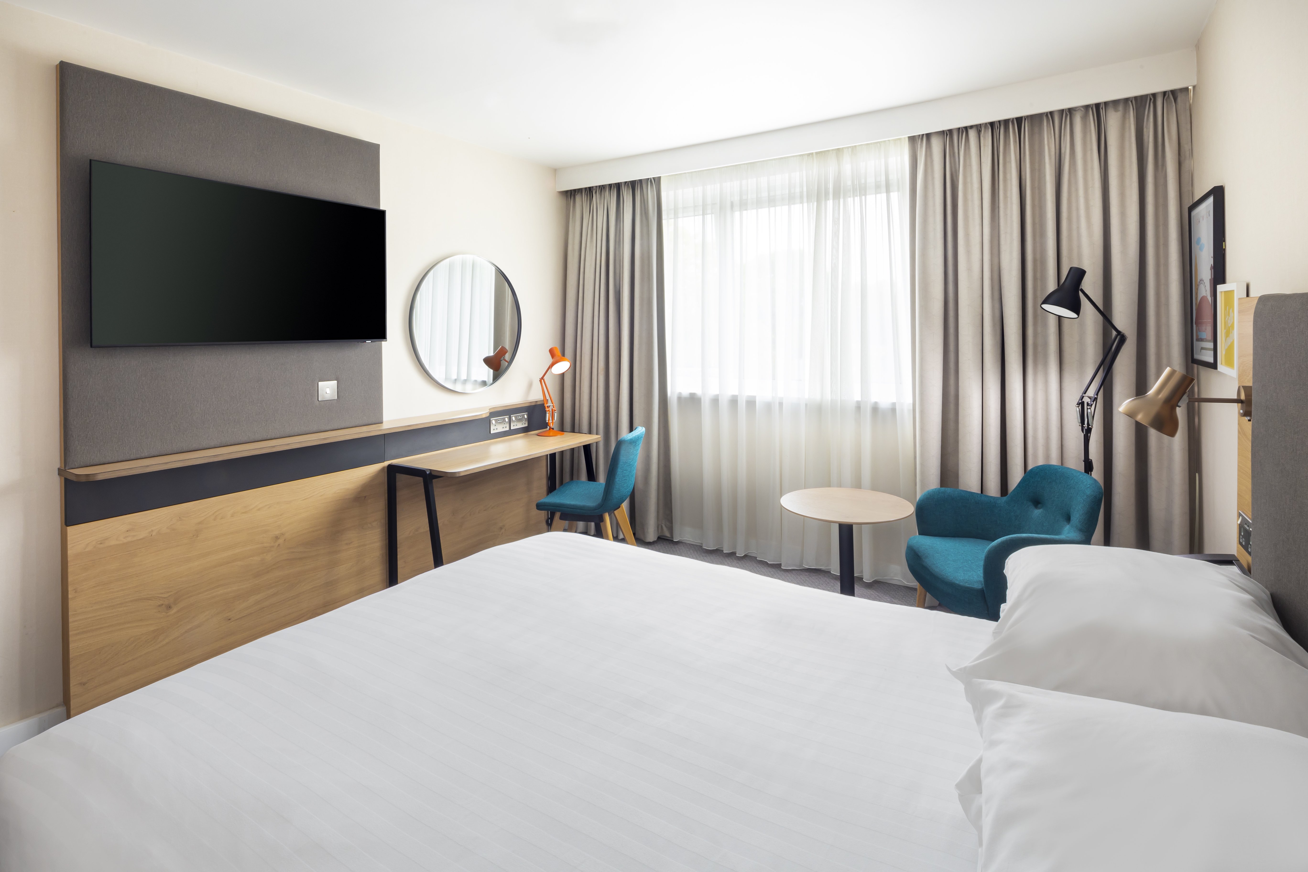 holiday inn london gatwick airport by ihg