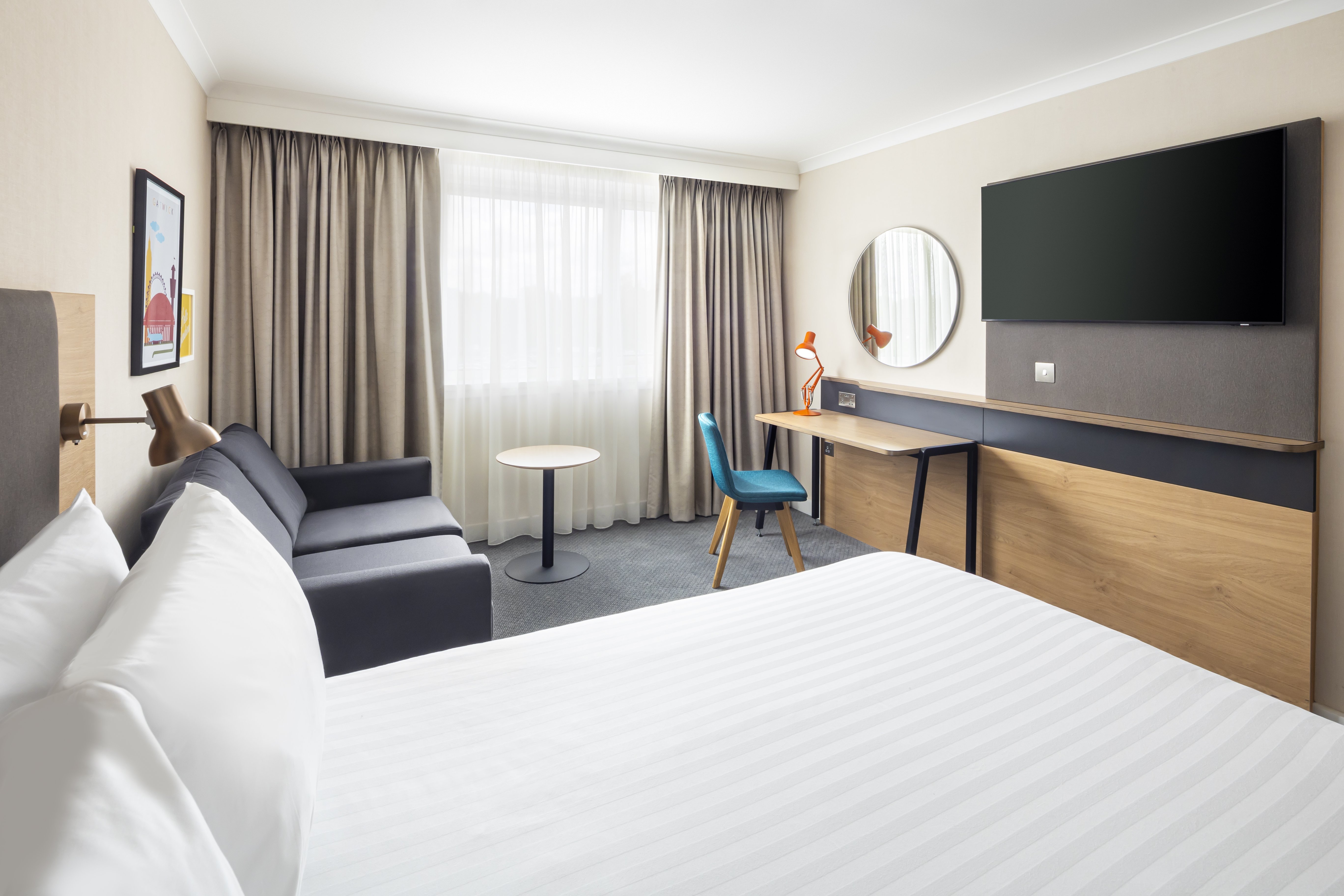 holiday inn london gatwick airport by ihg