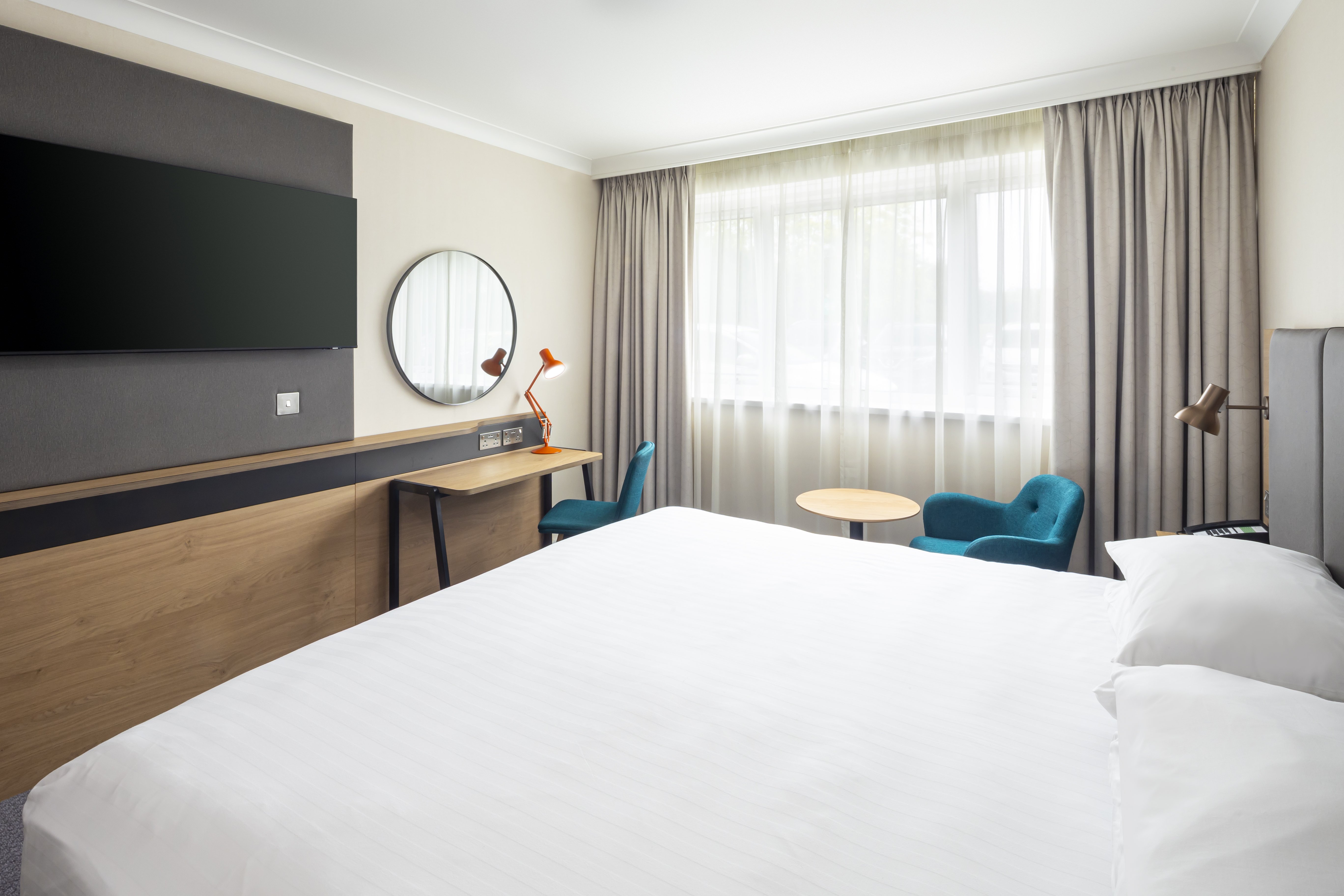 holiday inn london gatwick airport by ihg