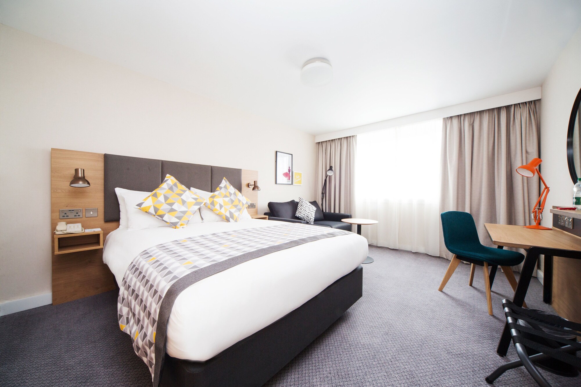 holiday inn london gatwick airport by ihg