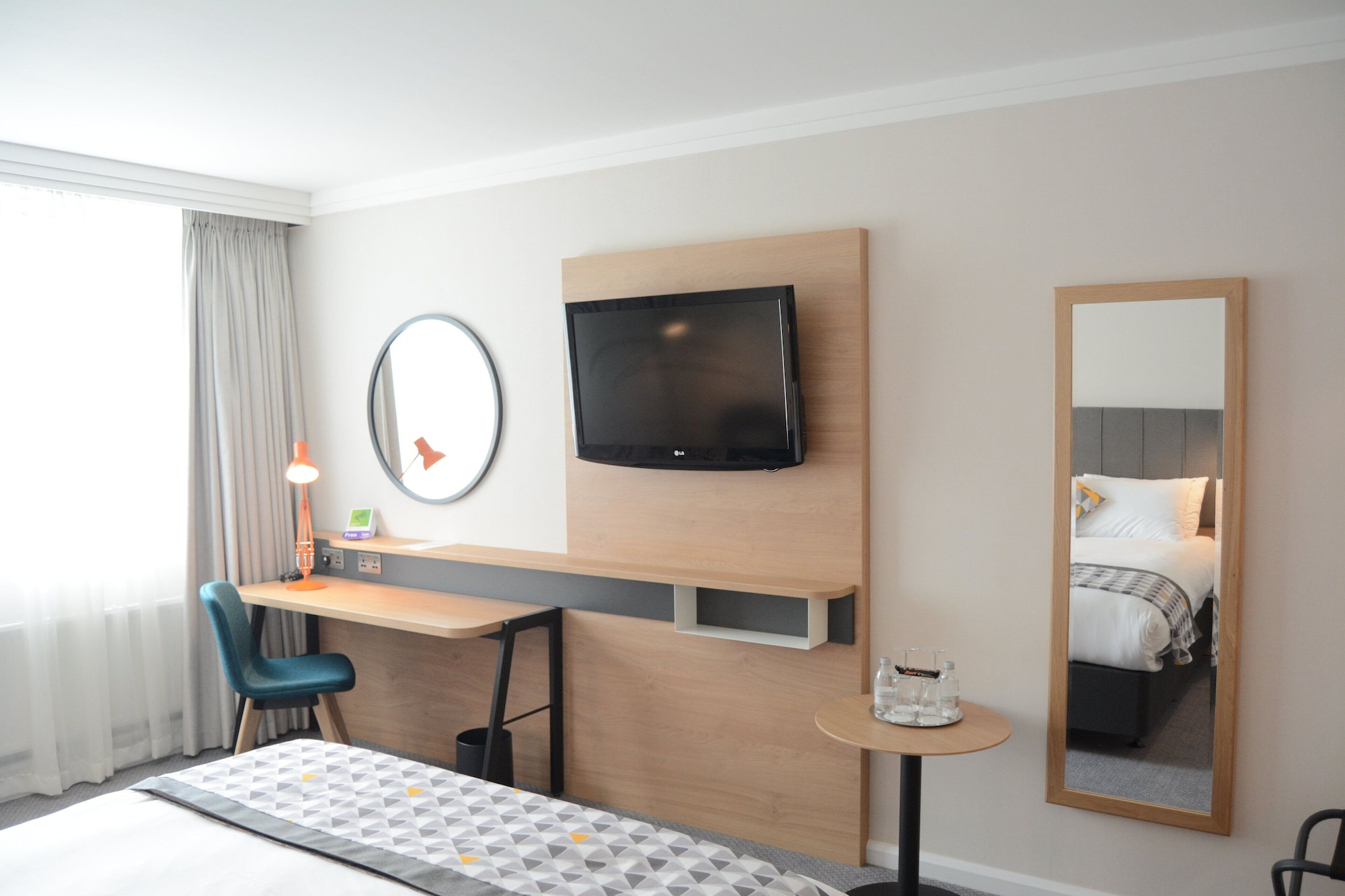 holiday inn london gatwick airport by ihg