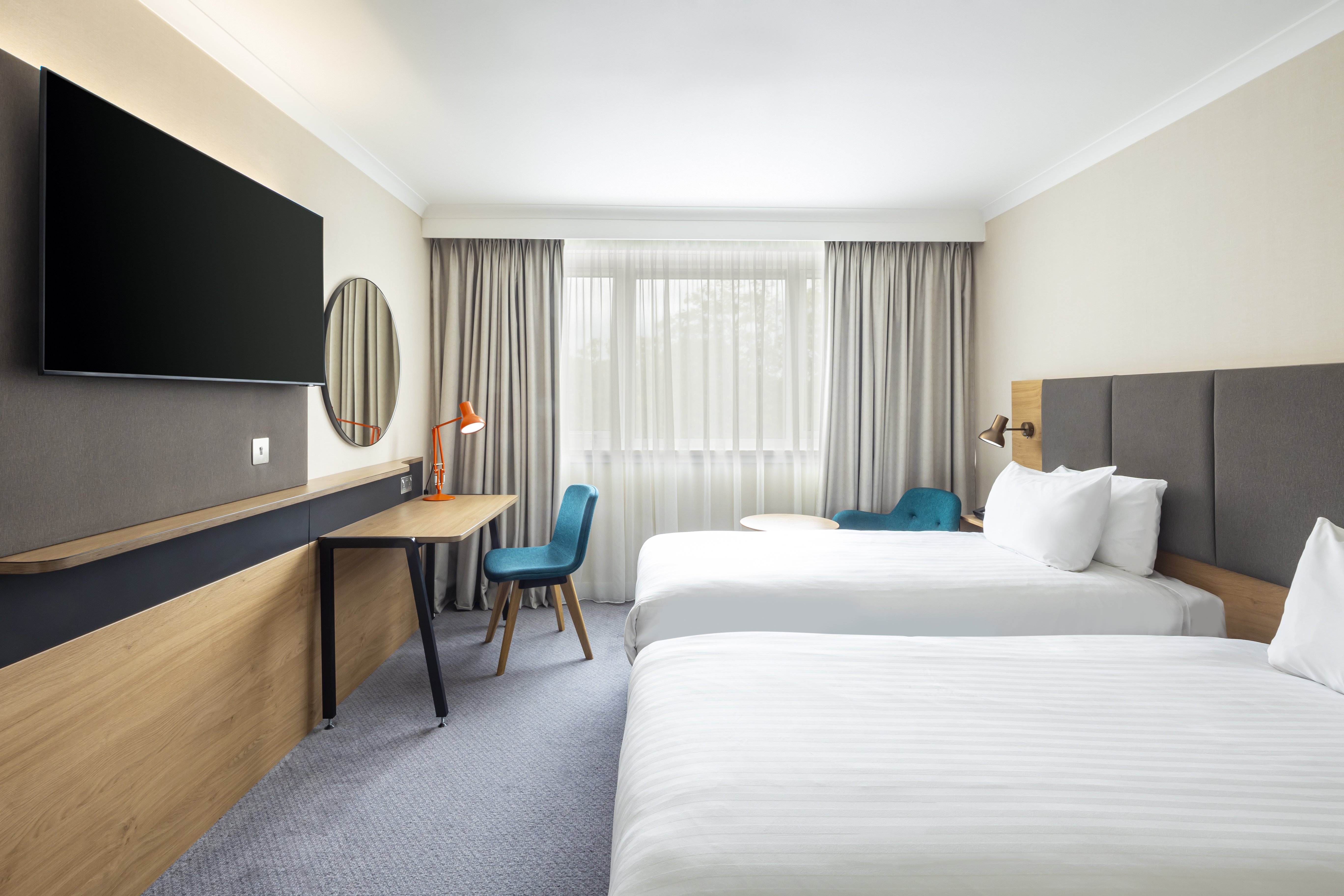 holiday inn london gatwick airport by ihg