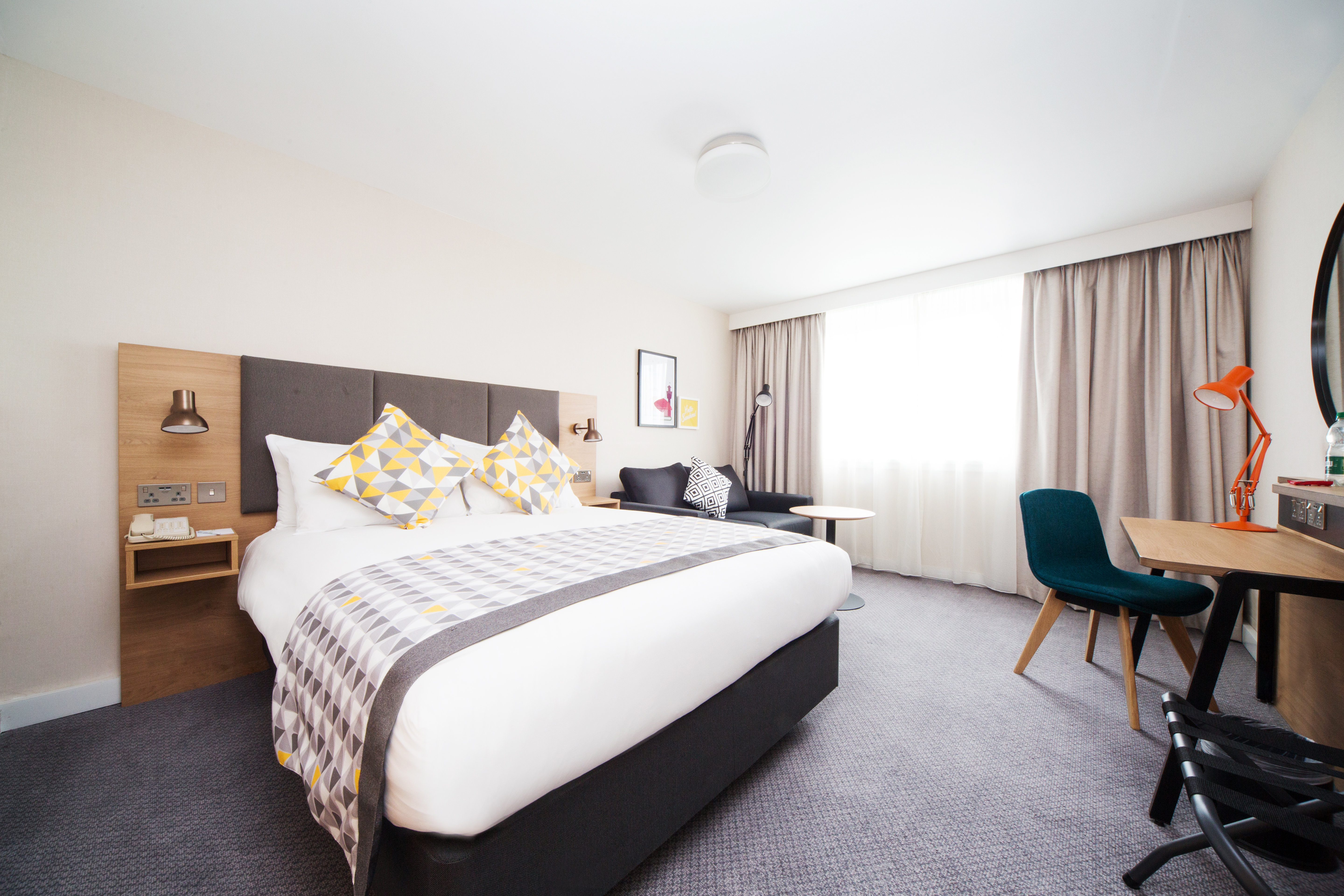 holiday inn london gatwick airport by ihg