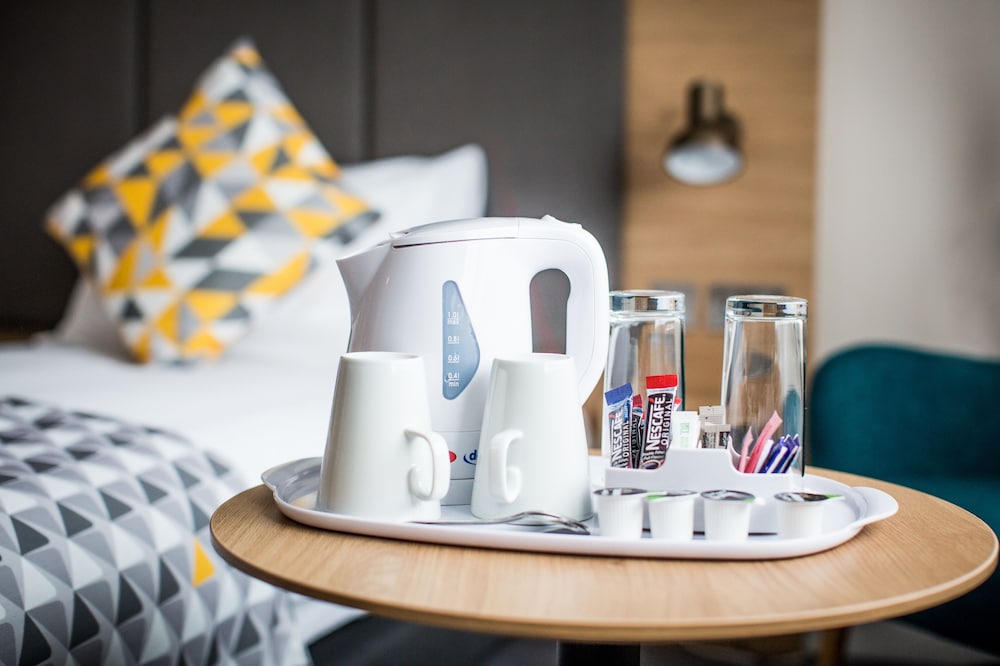 holiday inn london gatwick airport by ihg