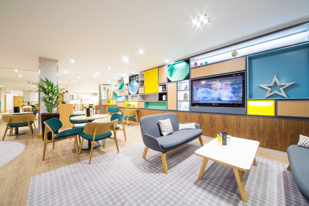 holiday inn london gatwick airport by ihg