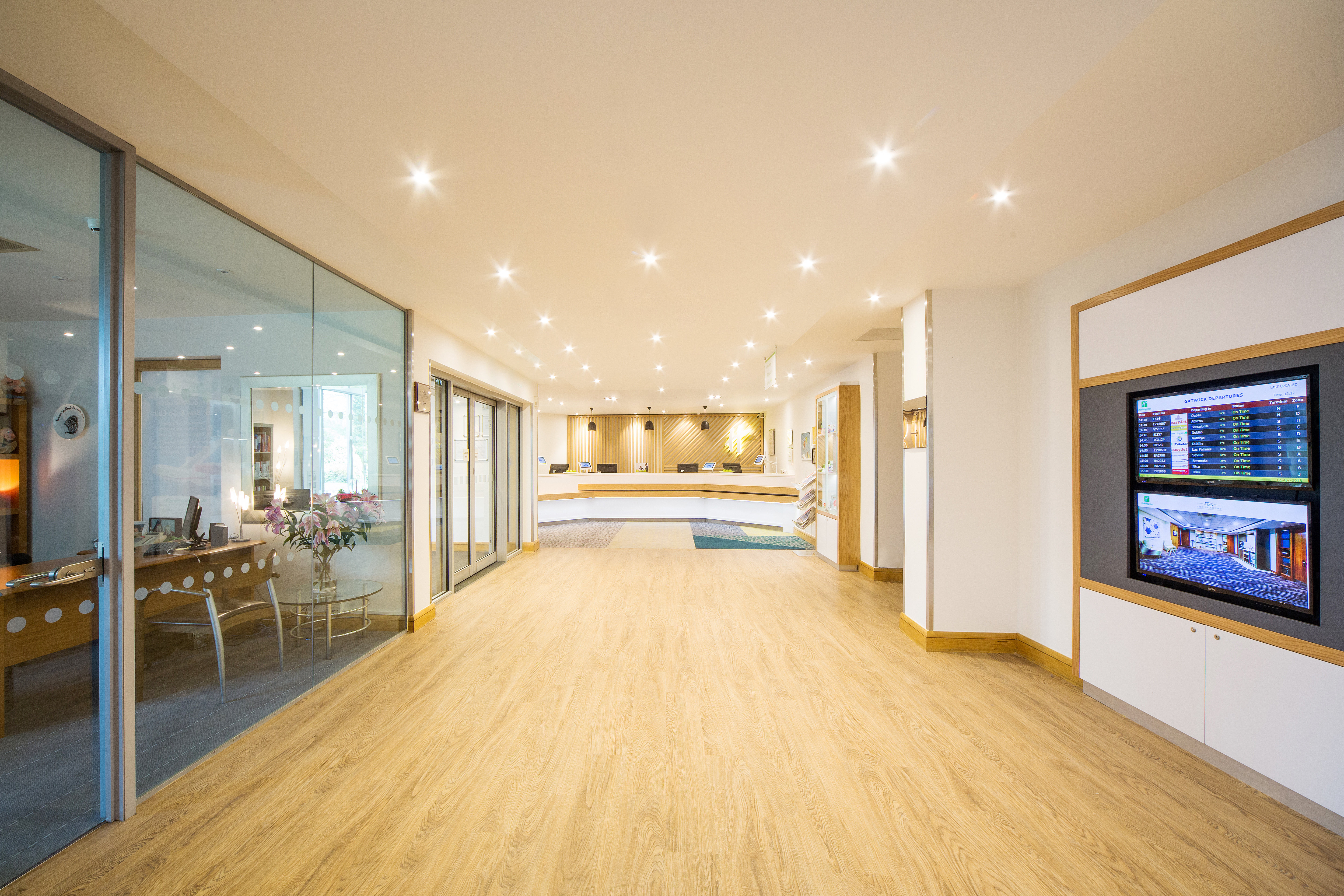 holiday inn london gatwick airport by ihg