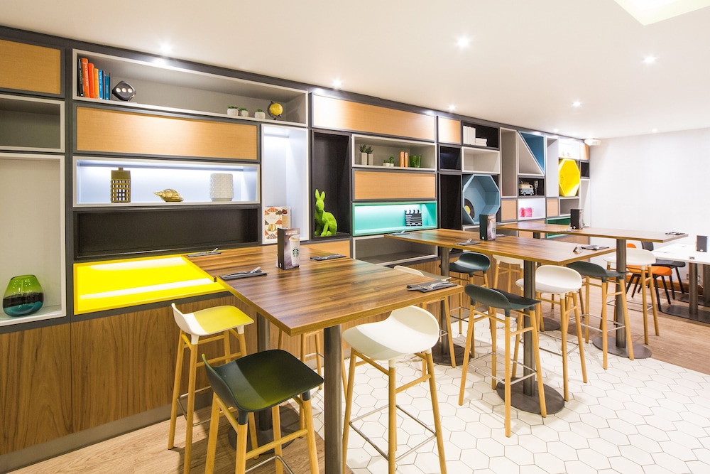 holiday inn london gatwick airport by ihg