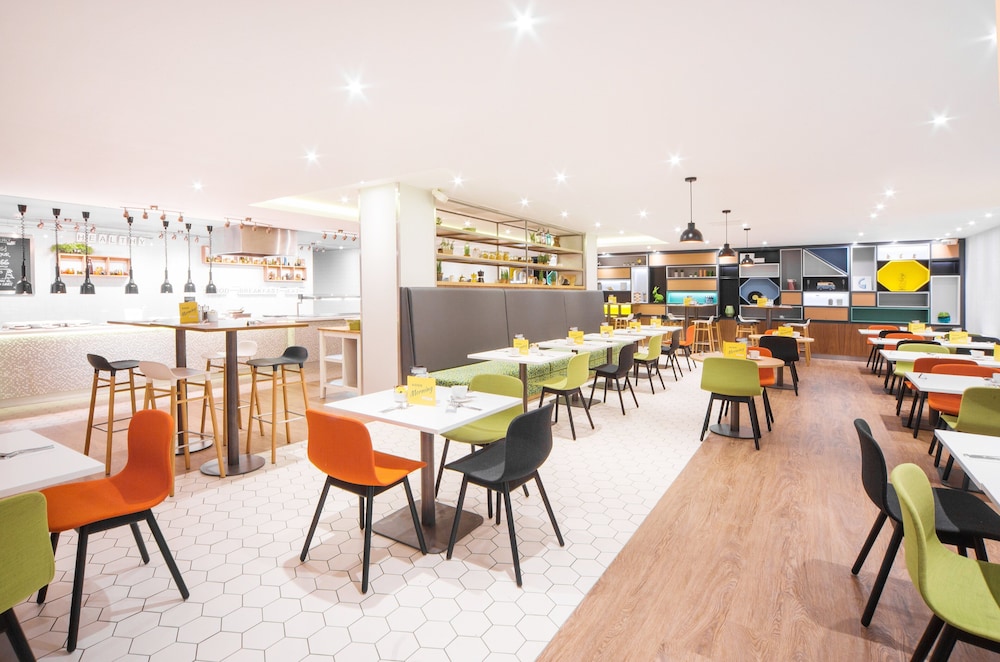 holiday inn london gatwick airport by ihg