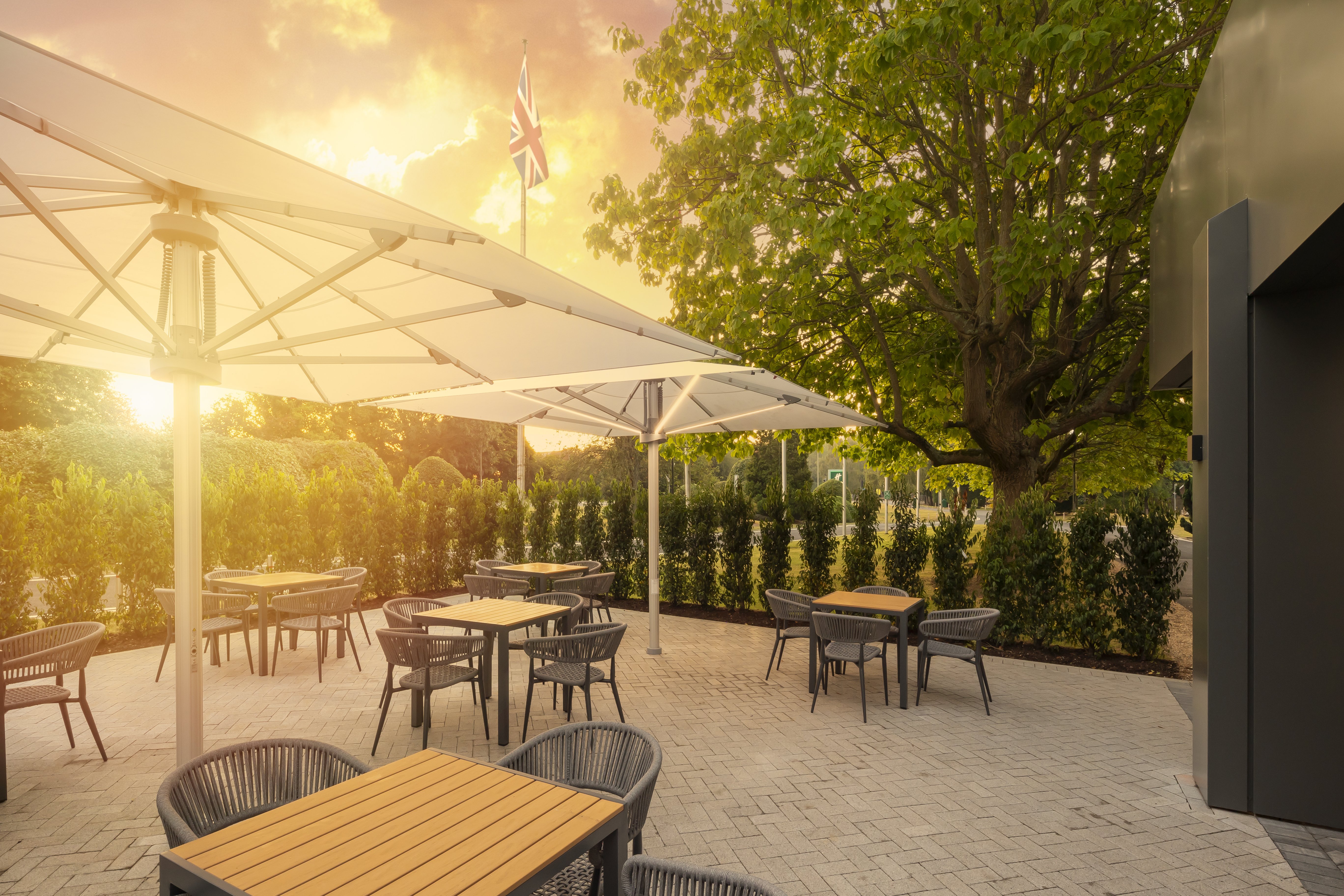 holiday inn london gatwick airport by ihg