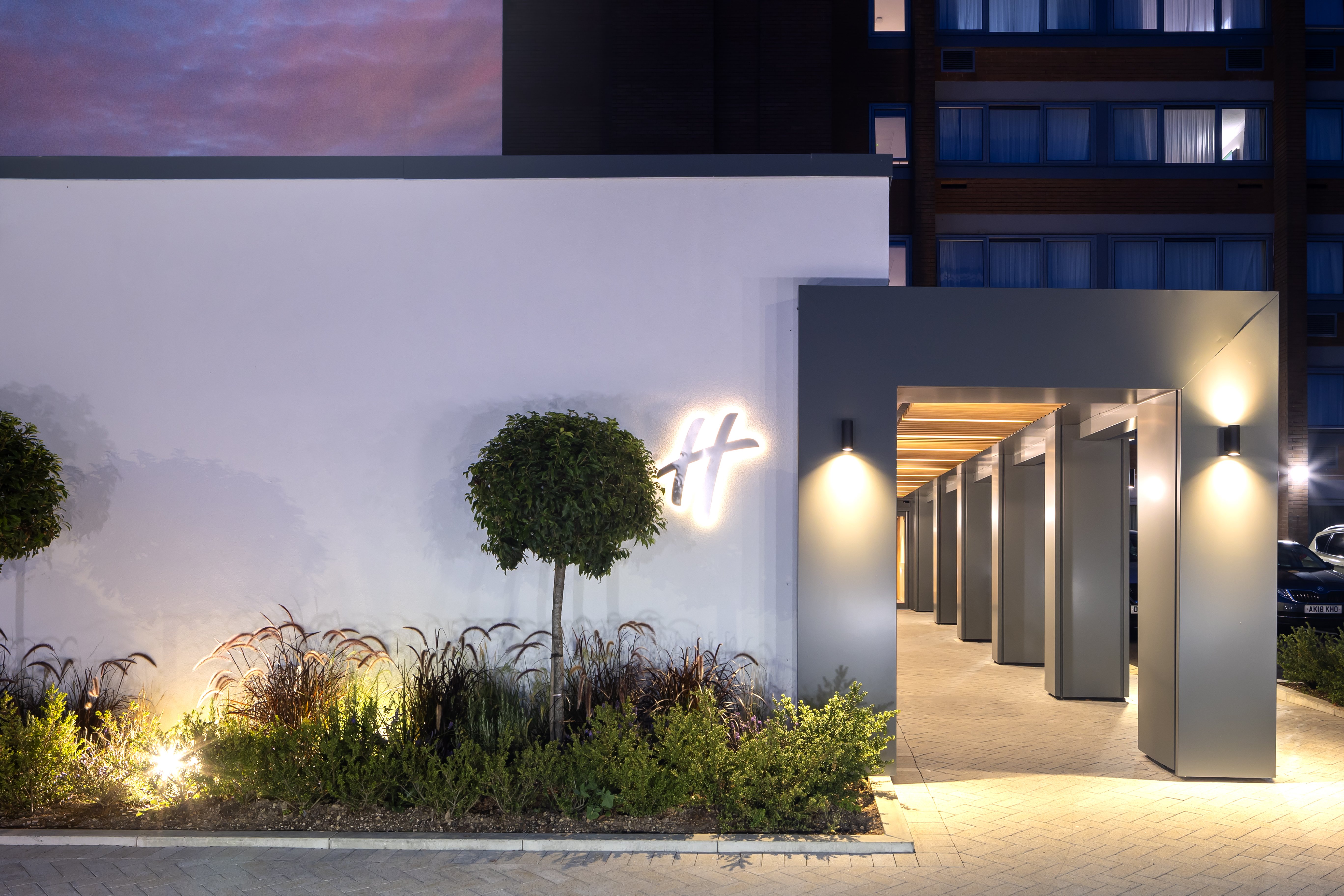 holiday inn london gatwick airport by ihg