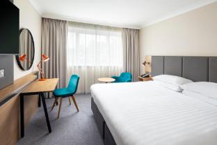 holiday inn london gatwick airport by ihg