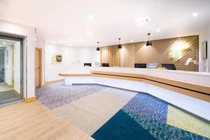 holiday inn london gatwick airport by ihg