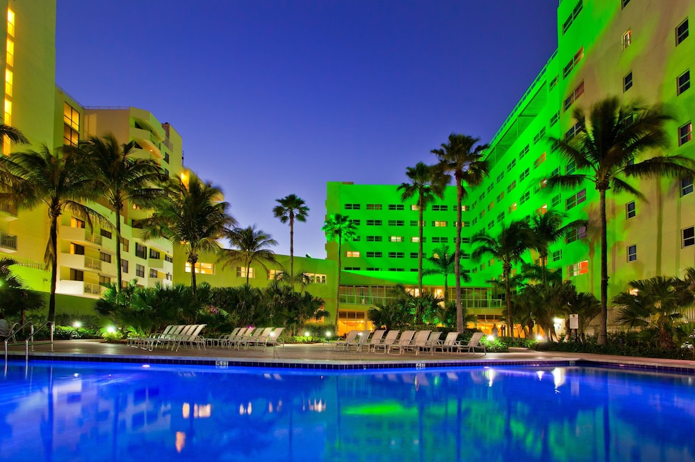 holiday inn miami beach oceanfront by ihg