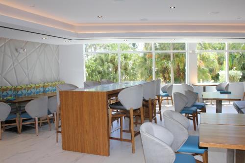 holiday inn miami beach oceanfront by ihg