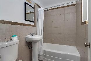 Tropics Hotel And Hostel,Miami>>Collins Avenue Shopping Area,2 star