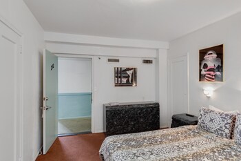 tropics hotel and hostel