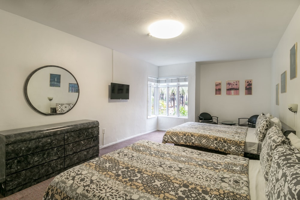 tropics hotel and hostel