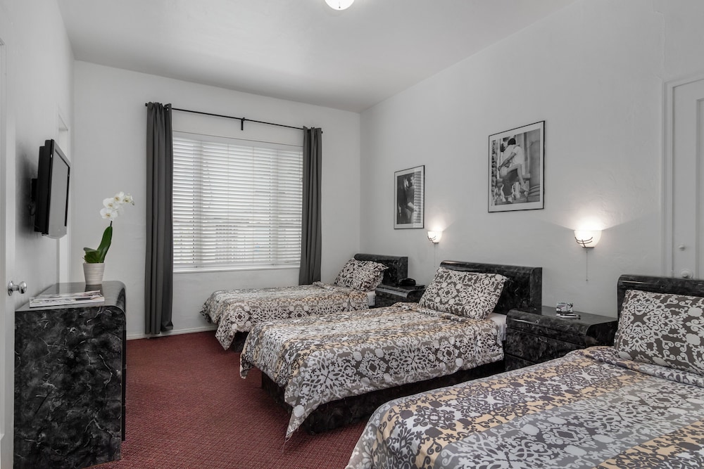 tropics hotel and hostel