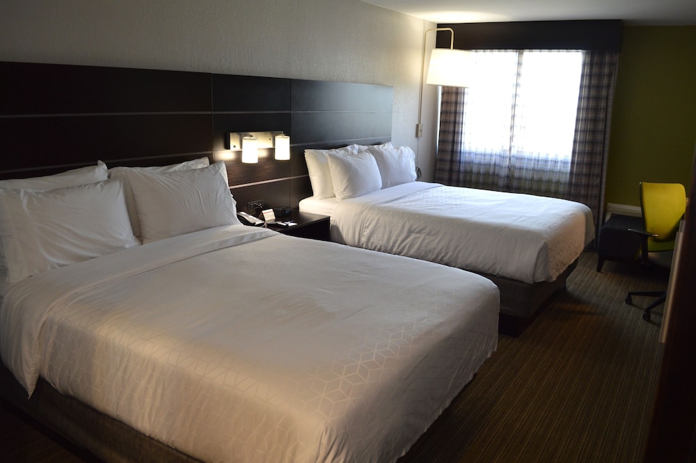holiday inn express and suites miami hialeah by ihg