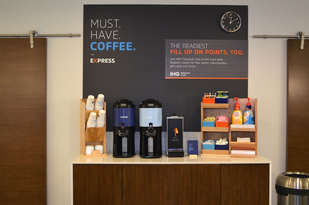 holiday inn express and suites miami hialeah by ihg