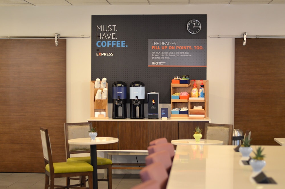 holiday inn express and suites miami hialeah by ihg