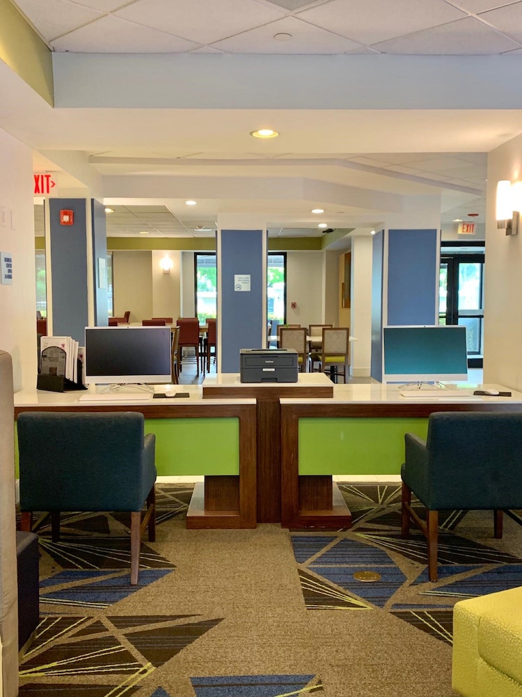 holiday inn express and suites miami hialeah by ihg