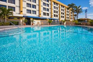 holiday inn express and suites miami hialeah by ihg