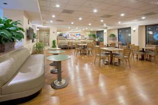 holiday inn express and suites miami hialeah by ihg