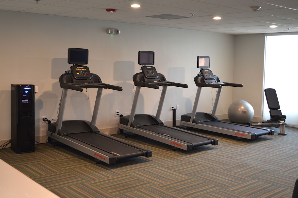 holiday inn express and suites miami hialeah by ihg