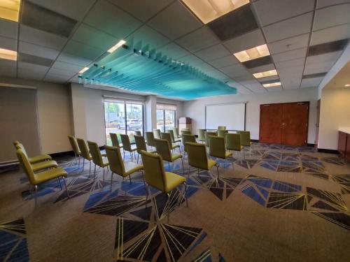 holiday inn express and suites miami hialeah by ihg