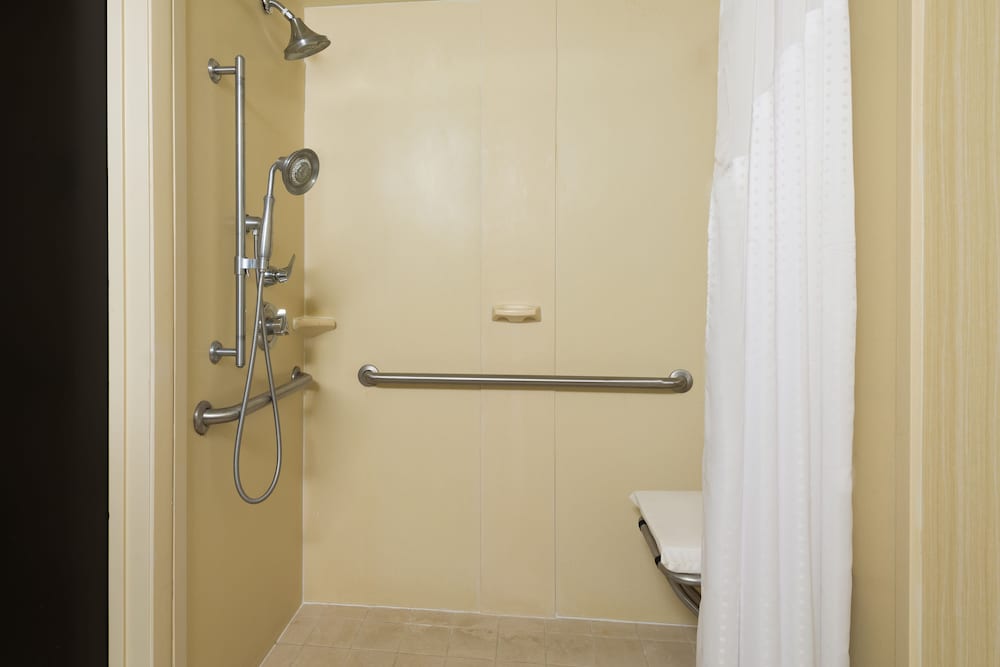 holiday inn express and suites kendall east miami by ihg