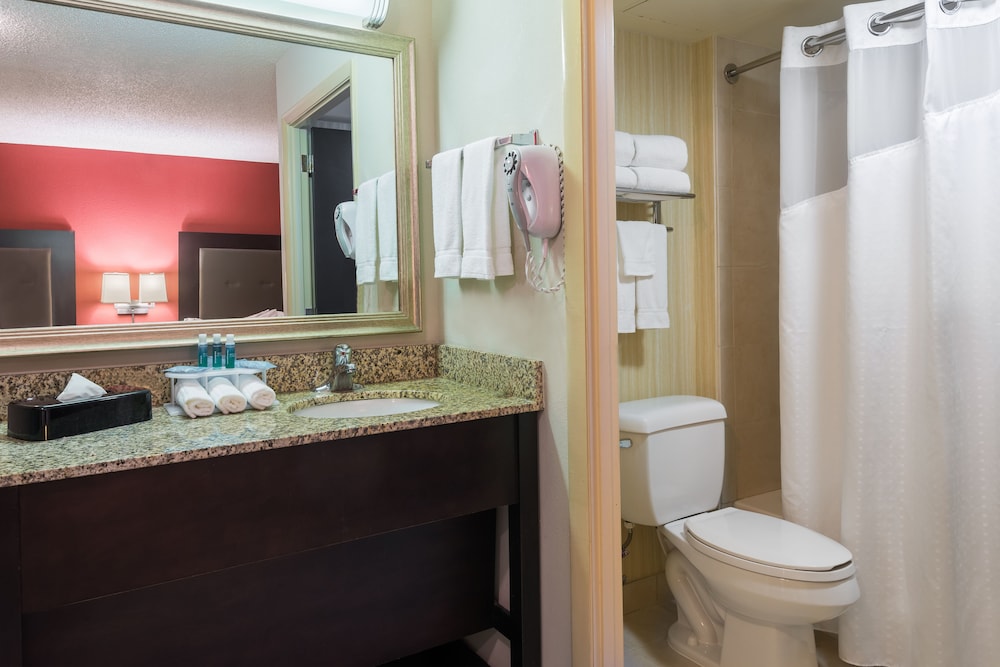 holiday inn express and suites kendall east miami by ihg
