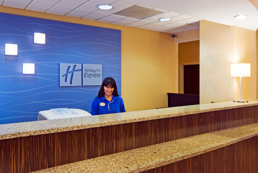 holiday inn express and suites kendall east miami by ihg