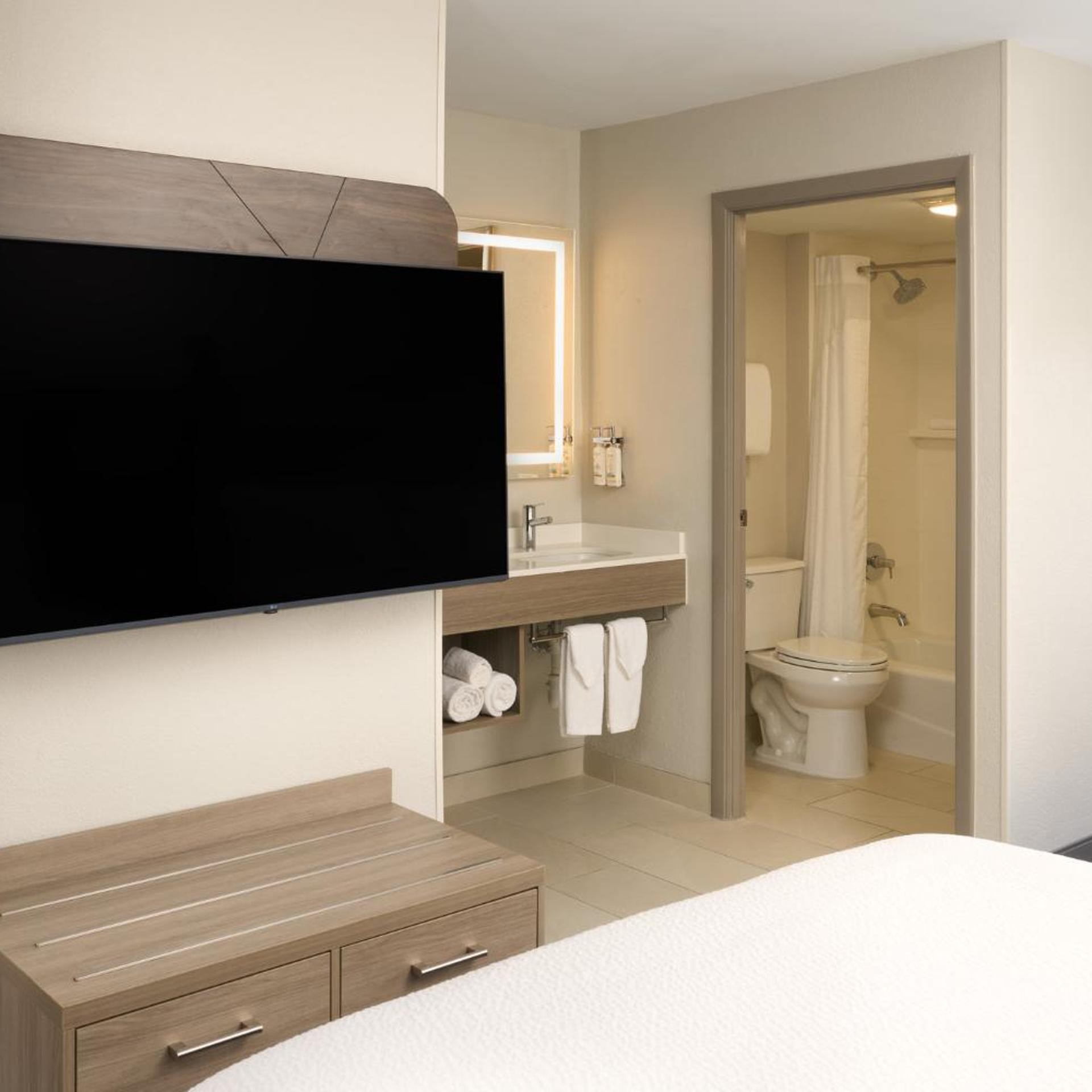 holiday inn express and suites kendall east miami by ihg