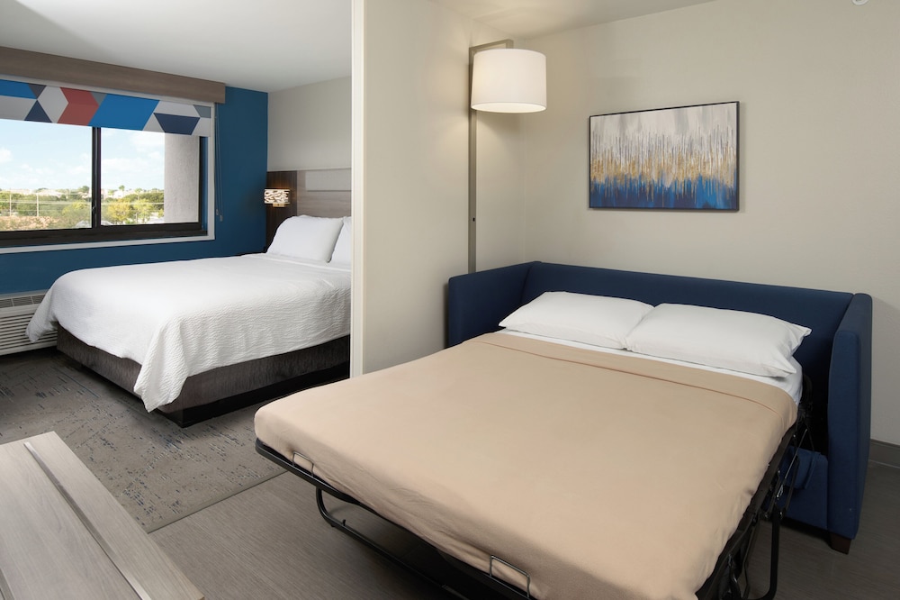 holiday inn express and suites kendall east miami by ihg