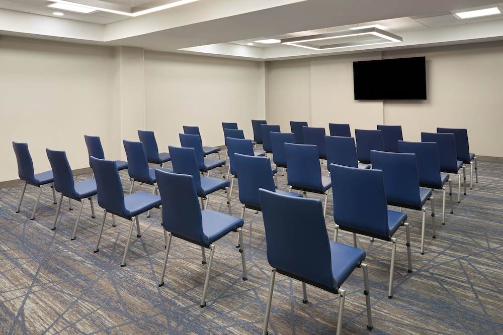 holiday inn express and suites kendall east miami by ihg
