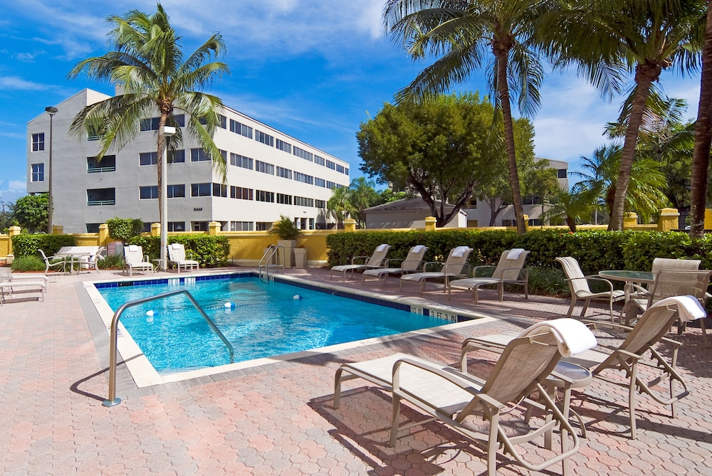 holiday inn express and suites kendall east miami by ihg