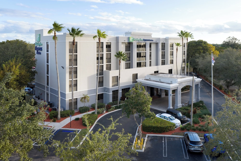 holiday inn express and suites kendall east miami by ihg