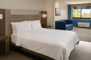 holiday inn express and suites kendall east miami by ihg
